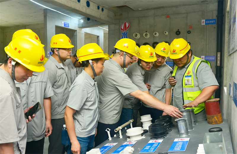 为进一步推进优质客户高效履约，提升交付品质、达成客户满意，2025年6月25日，918搏天堂建设集团在上海组织召开2025年越秀地产、华润置业客户履约推进会。